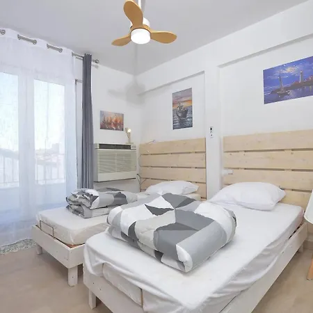 Apartment Duplex Vue Port ! Au Coeur Du Grau Du Roi Pour 4 Personnes.