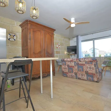 Duplex Vue Port ! Au Coeur Du Grau Du Roi Pour 4 Personnes. Le Grau-du-Roi